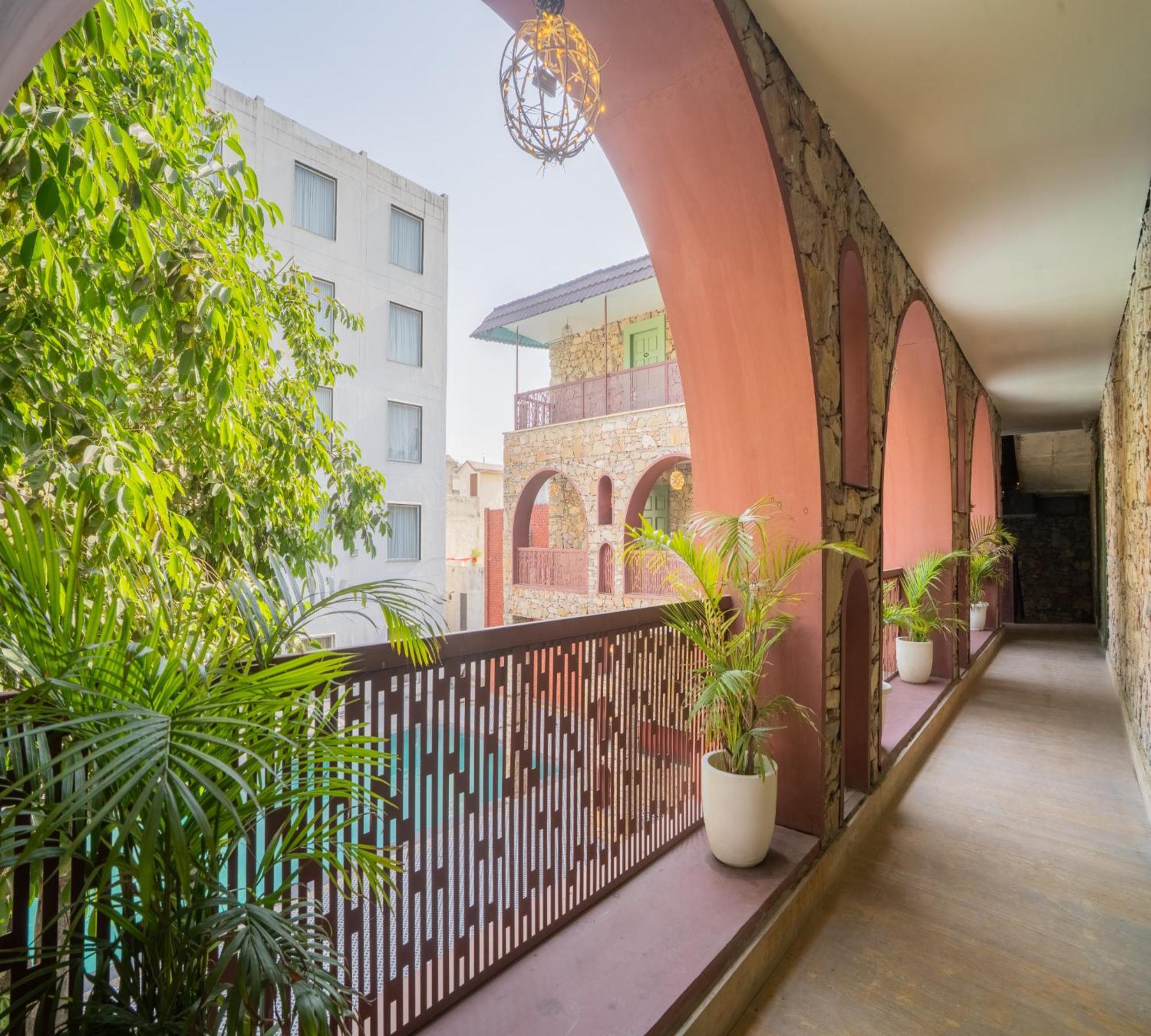 The Jewels Hotel 4*